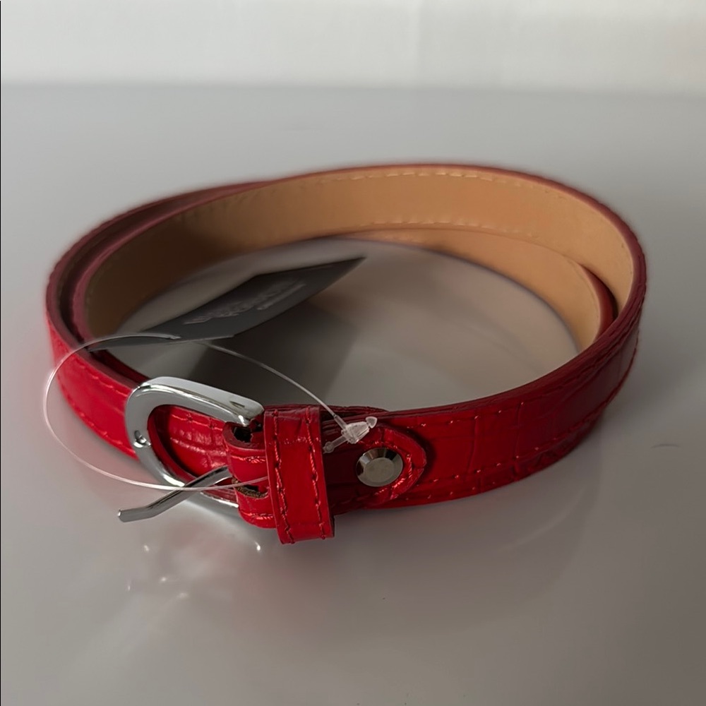 NWT Luana Ferracuti belt size M.
